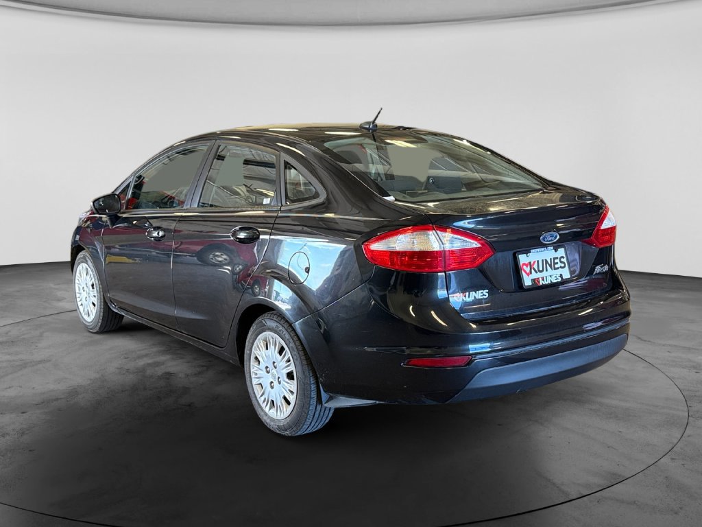 Used 2014 Ford Fiesta S FWD image 6