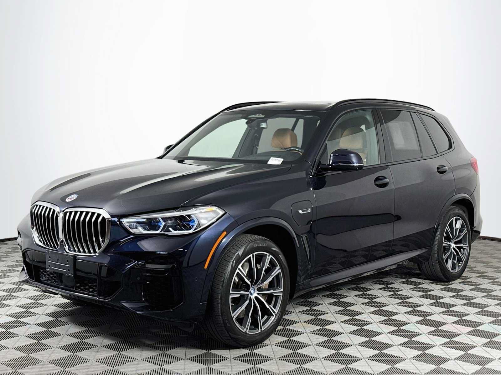 Used 2023 BMW X5 xDrive45e w/ Executive Package AWD/4WD image 1