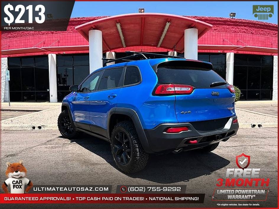 Used 2017 Jeep Cherokee Trailhawk w/ Comfort/Convenience Group AWD/4WD image 3