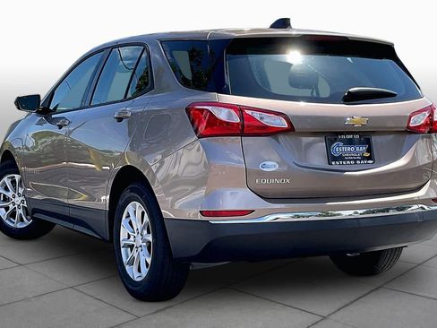 Used 2018 Chevrolet Equinox LS FWD image 12