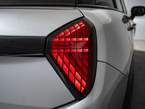 Certified 2026 MINI Cooper 4-Door Hardtop FWD image 9