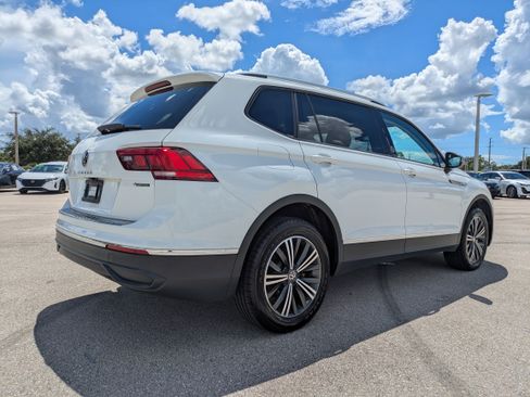 Used 2024 Volkswagen Tiguan Wolfsburg Edition AWD/4WD image 4