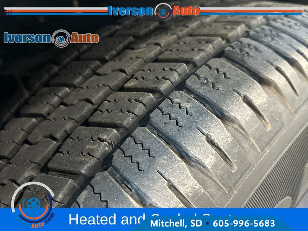 Used 2024 RAM 1500 Laramie AWD/4WD image 13