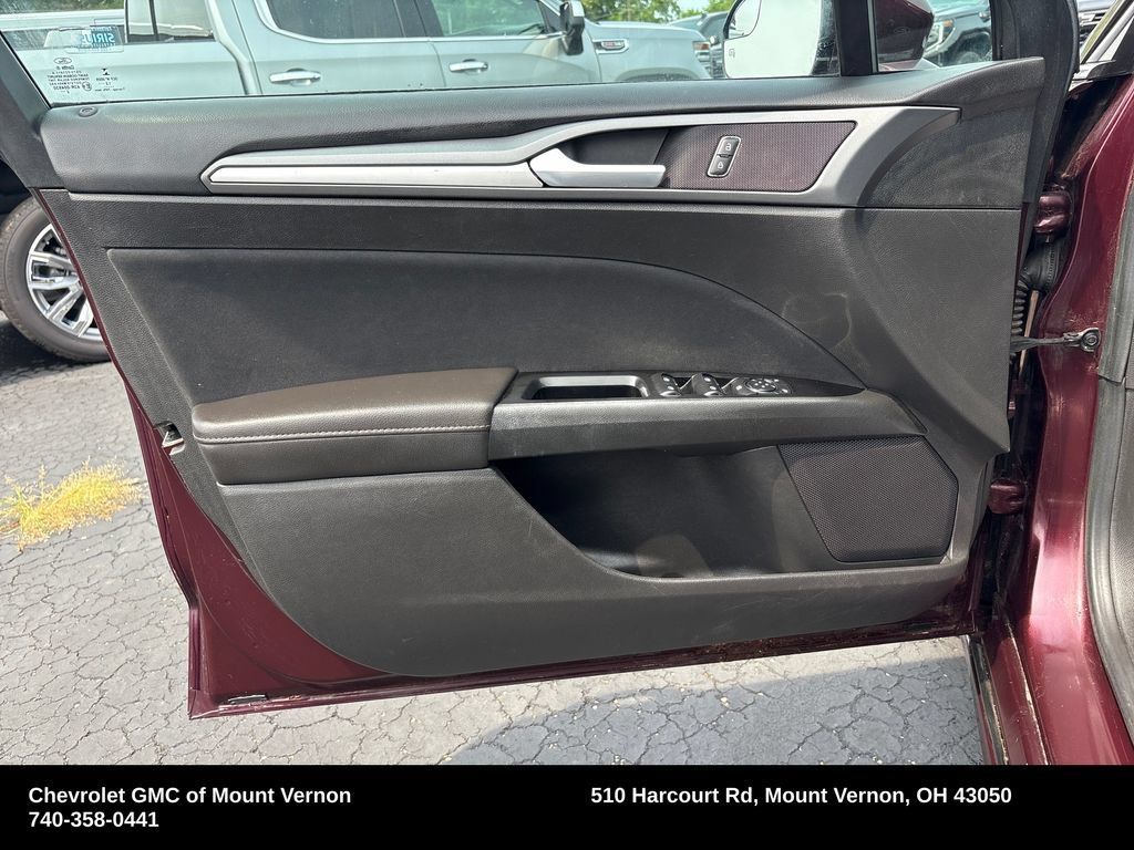 Used 2013 Ford Fusion SE FWD image 14