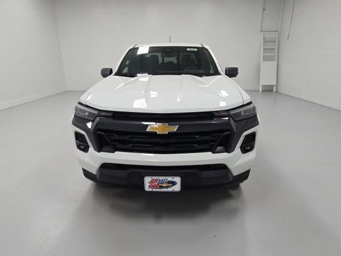 New 2025 Chevrolet Colorado LT w/ LT Convenience Package image 8