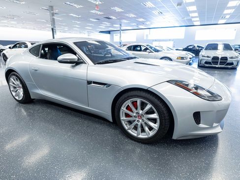 Used 2017 Jaguar F-TYPE Coupe RWD image 4