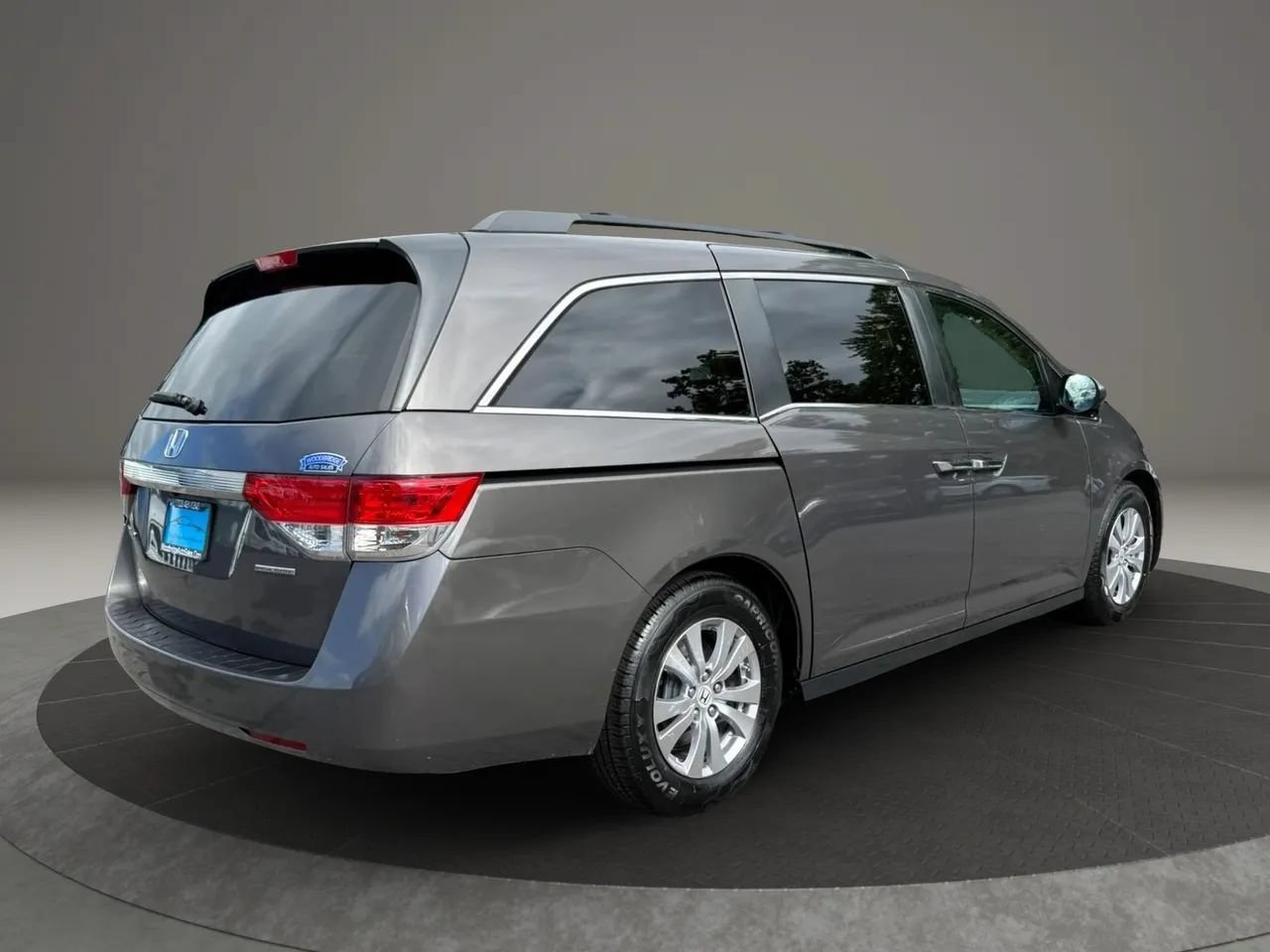 Used 2016 Honda Odyssey SE image 4