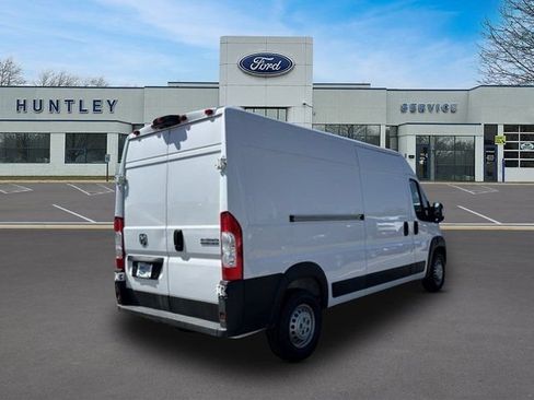 Used 2024 RAM ProMaster 2500 w/ Convenience Group FWD image 4