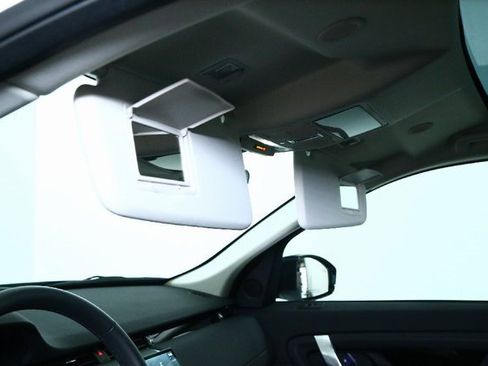 Used 2025 Land Rover Discovery Sport S image 20