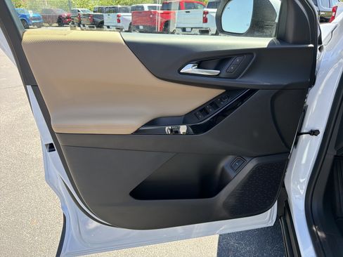 New 2026 Chevrolet Equinox ACTIV w/ Safety and Technology Package AWD/4WD image 10