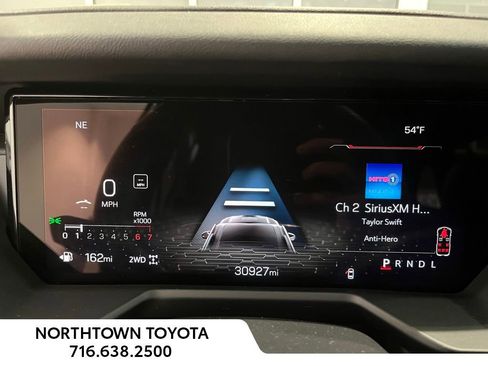 Used 2024 GMC Acadia Elevation image 10