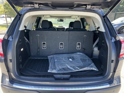 Certified 2025 Subaru Ascent Limited w/ Popular Package #1 image 18