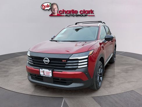 New 2026 Nissan Kicks SR w/ Cold Weather Package FWD image 1