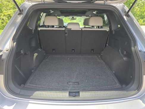 Used 2021 Volkswagen Tiguan SE R-Line AWD/4WD image 17