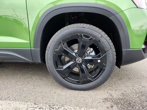 New 2026 Volkswagen Taos SE AWD/4WD image 15