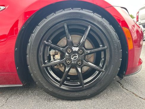 Used 2020 MAZDA MX-5 Miata Sport RWD image 13