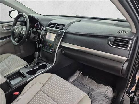 Used 2015 Toyota Camry SE FWD image 23