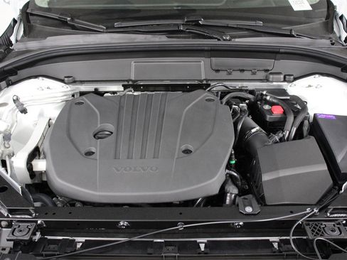 New 2026 Volvo XC60 B5 Ultra w/ Climate Package PRO image 12