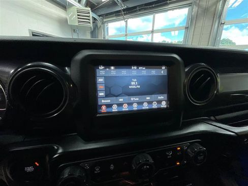 Used 2022 Jeep Wrangler Unlimited Sport AWD/4WD image 17