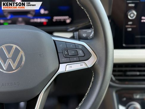 Used 2025 Volkswagen Taos S AWD/4WD image 17