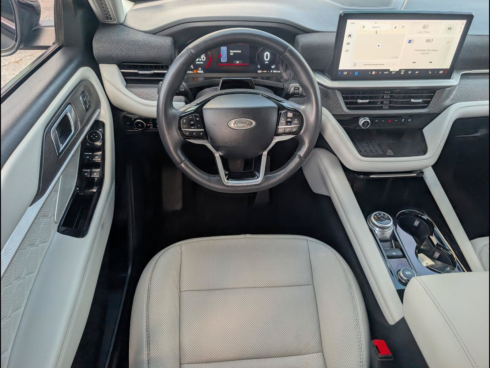 Used 2025 Ford Explorer Platinum w/ Ultimate Package AWD/4WD image 10
