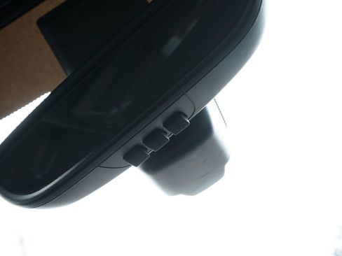 Used 2018 Jaguar F-TYPE R image 26