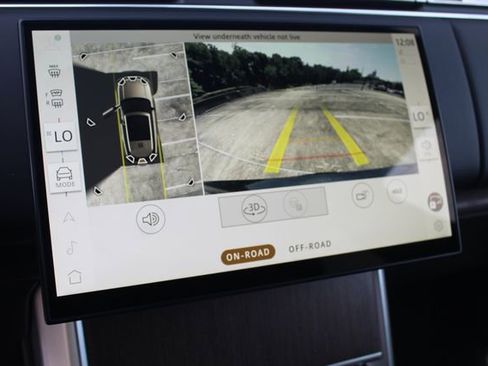 New 2025 Land Rover Range Rover SE image 19