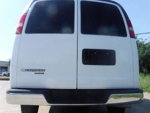 Used 2014 Chevrolet Express 3500 LT w/ LT Preferred Equipment Group RWD image 17