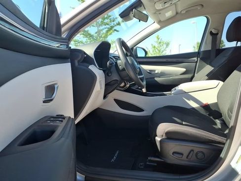 Used 2023 Hyundai Tucson SEL FWD image 12