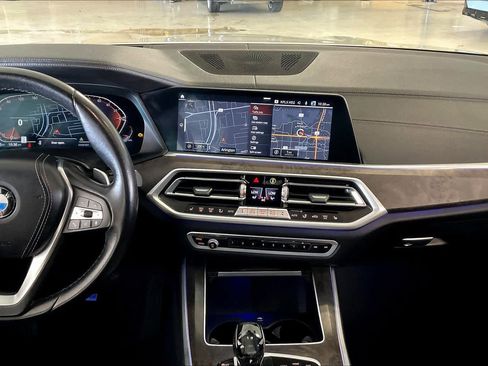 Used 2022 BMW X5 xDrive40i w/ Premium Package image 6