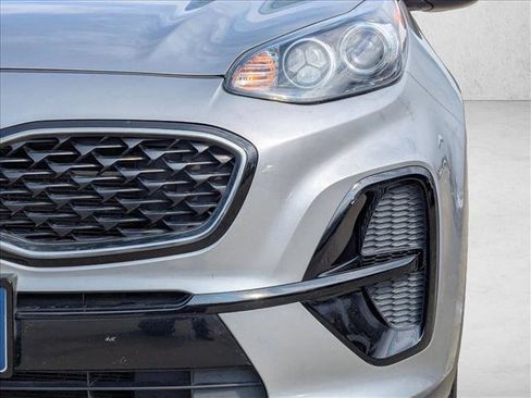 Used 2020 Kia Sportage LX image 17