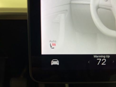 Used 2021 Tesla Model Y Long Range image 31