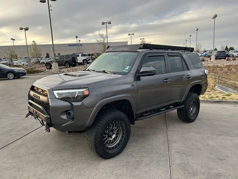 Used 2016 Toyota 4Runner Trail image 3
