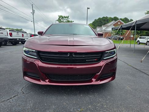 Used 2019 Dodge Charger SXT w/ Leather Interior Group RWD image 2