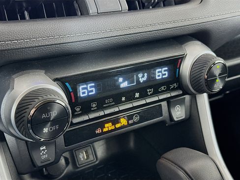 Used 2025 Toyota RAV4 XLE image 24