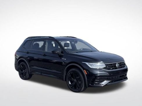 Used 2023 Volkswagen Tiguan SE R-Line AWD/4WD image 4