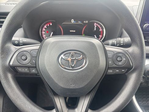 Used 2025 Toyota RAV4 XLE w/ Convenience Package AWD/4WD image 29