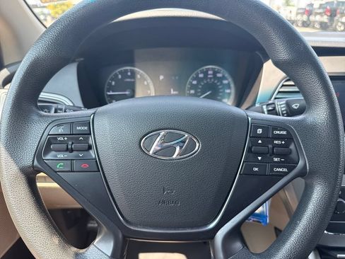 Used 2017 Hyundai Sonata SE FWD image 13