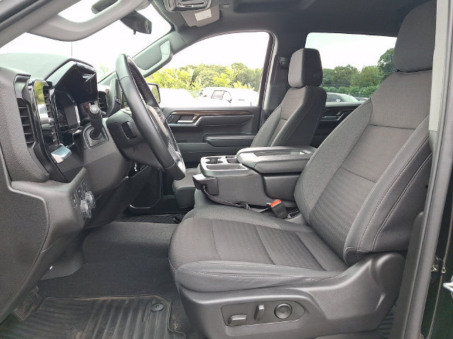 Used 2024 Chevrolet Silverado 1500 LT AWD/4WD image 2