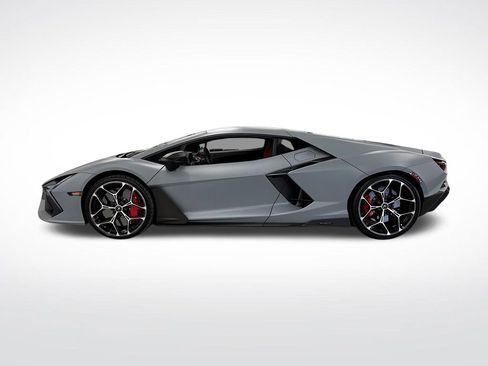 Used 2024 Lamborghini Revuelto AWD/4WD image 2