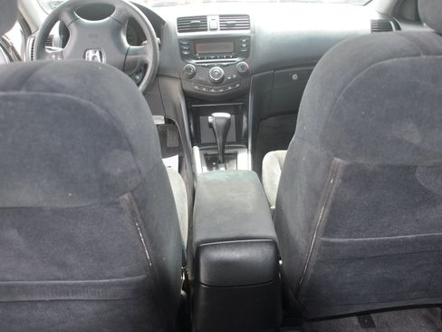 Used 2004 Honda Accord LX image 14