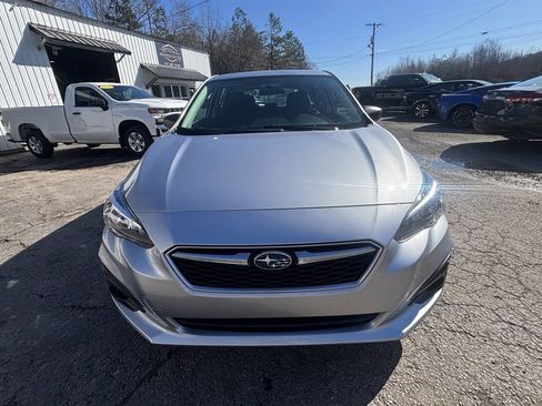 Used 2017 Subaru Impreza 2.0i image 4