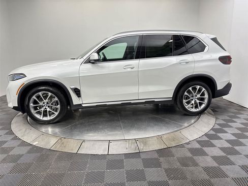 New 2026 BMW X5 xDrive40i w/ Climate Comfort Package AWD/4WD image 16