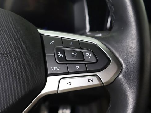 Used 2025 Volkswagen Jetta Sport FWD image 40
