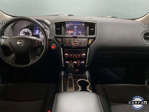 Used 2019 Nissan Pathfinder SV image 11