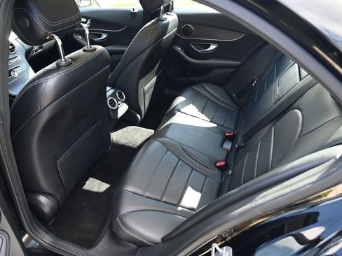 Used 2017 Mercedes-Benz C 300 4MATIC Sedan image 39