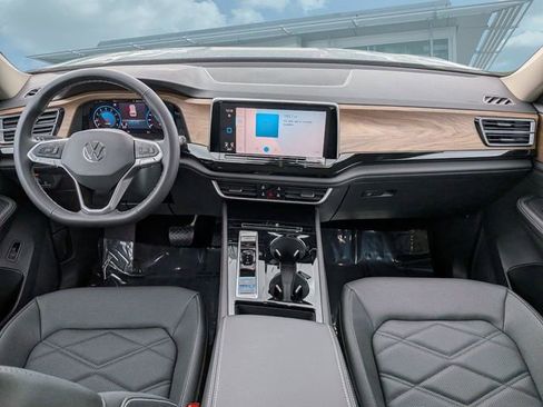 New 2026 Volkswagen Atlas SE FWD image 16