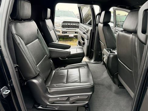Used 2022 GMC Yukon XL Denali w/ Max Trailering Package AWD/4WD image 17
