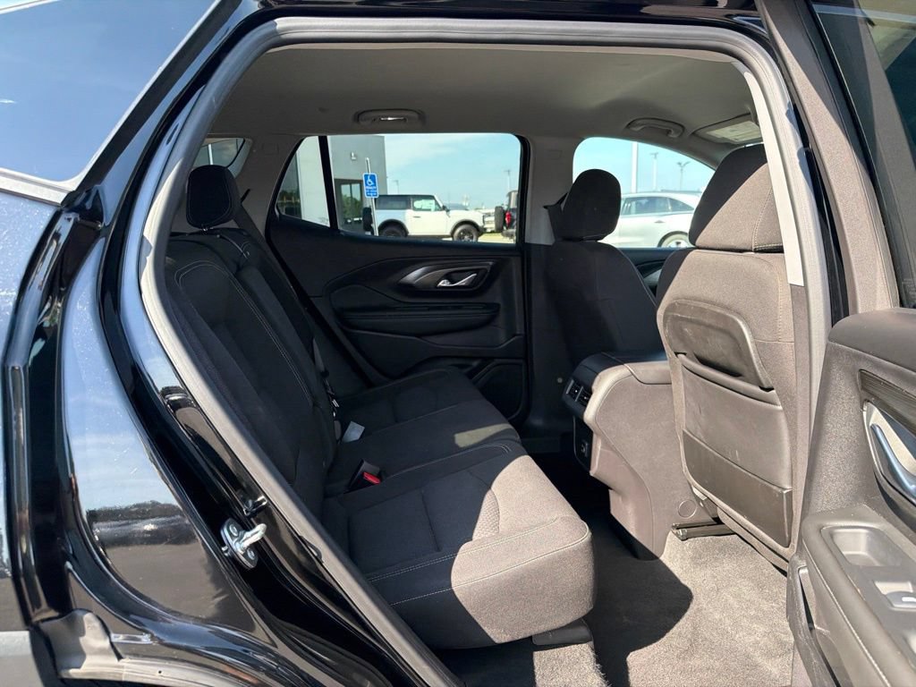 Used 2024 GMC Terrain SLE AWD/4WD image 18