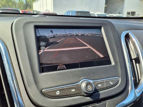 Used 2023 Chevrolet Equinox LT image 22